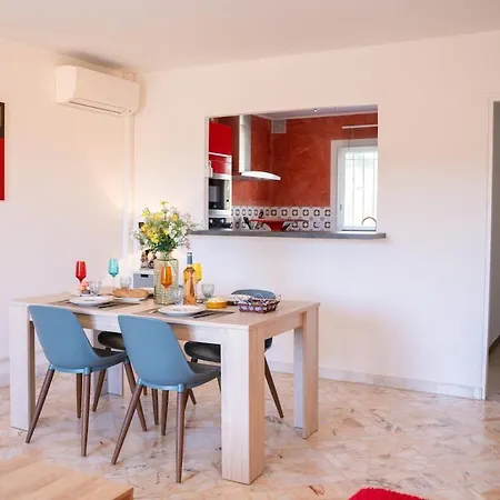 T2 Climatise Dans Petite Appartement